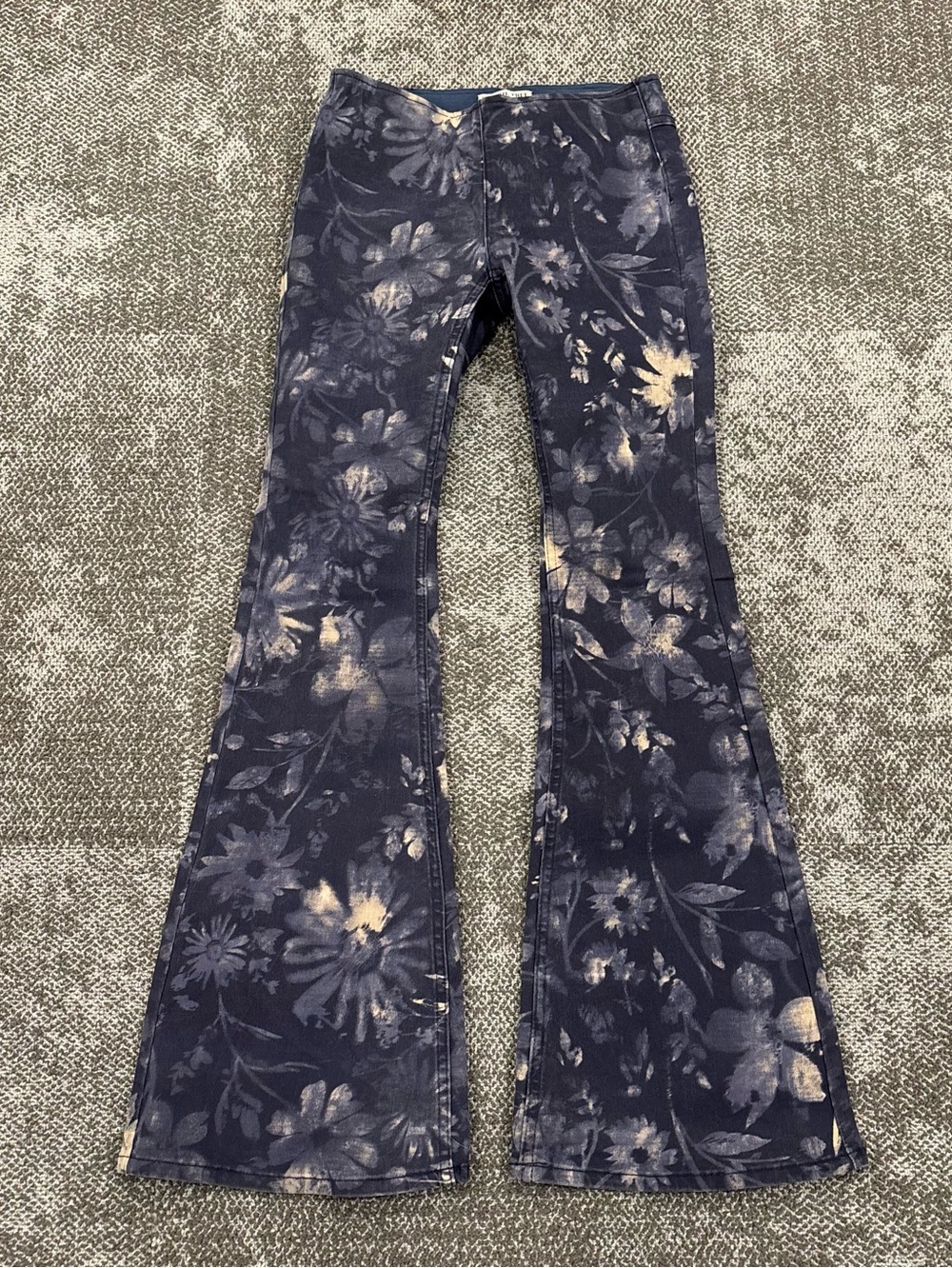 Free People We the Free Flower Patterned Flare Jeans Womens Size 26